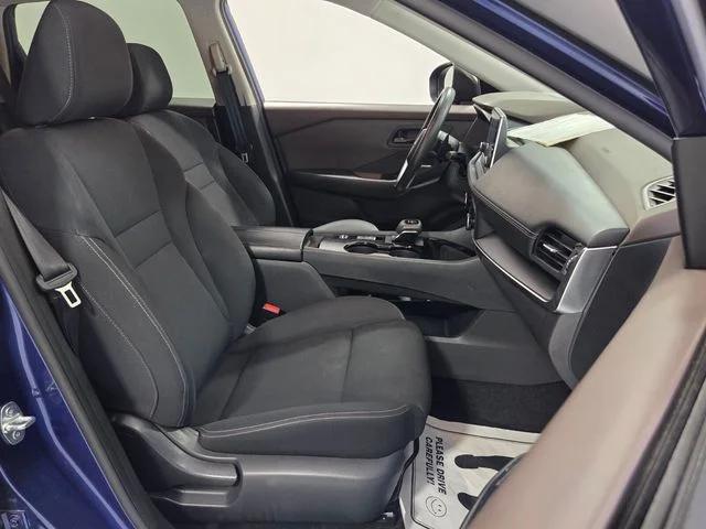 Used 2023 Blue Nissan S image 16