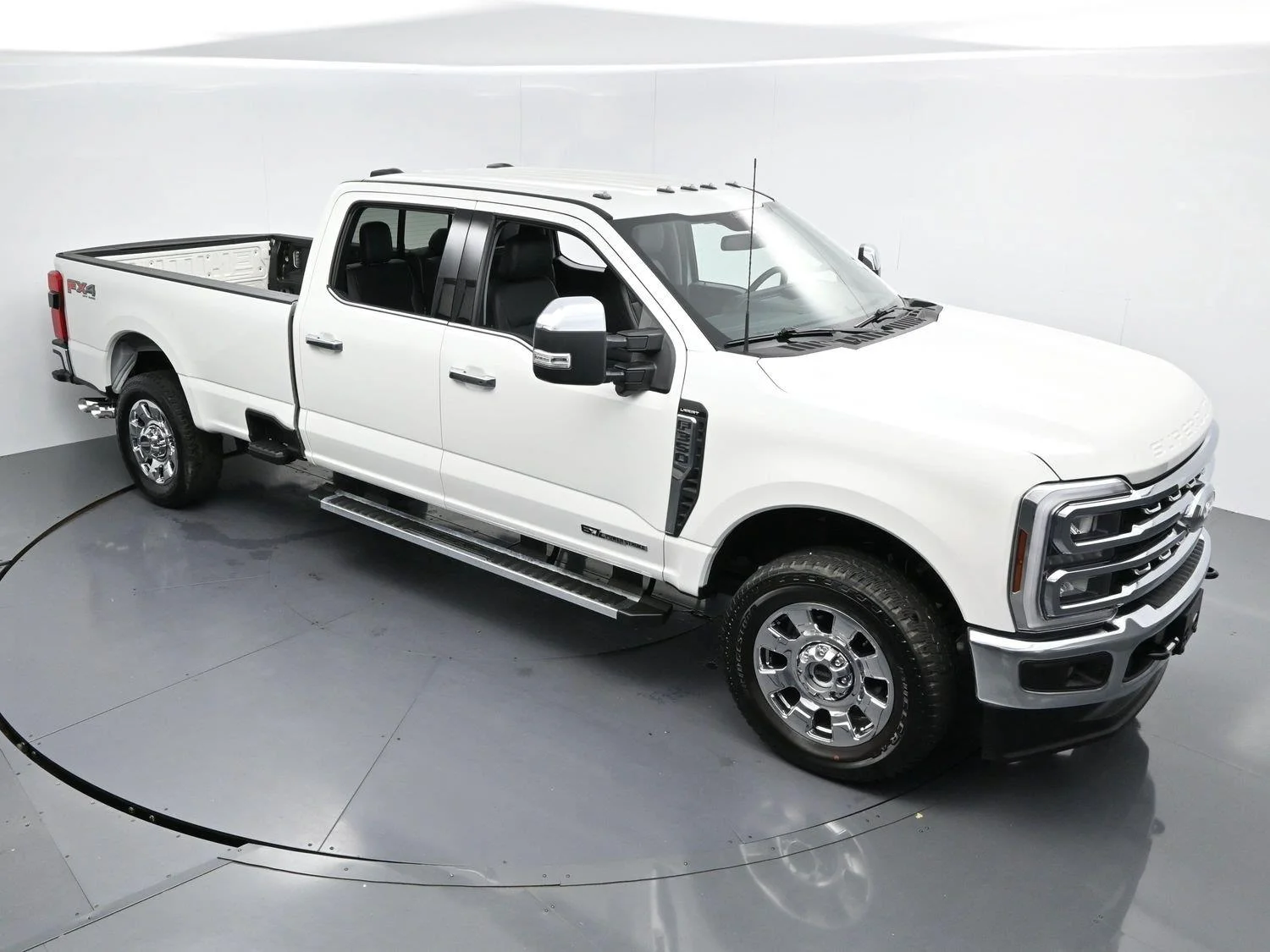 Used 2025 White Ford XL image 38