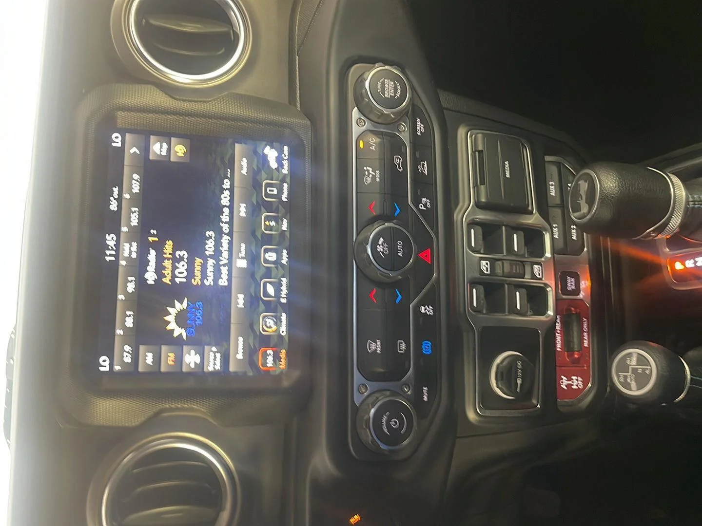 Used 2023 Granite Crystal Metallic Clearcoat Jeep Rubicon image 20