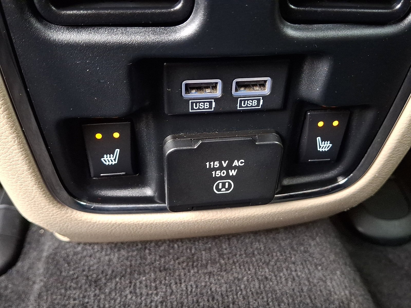 Used 2015 Granite Crystal Metallic Clearcoat Jeep Limited image 11