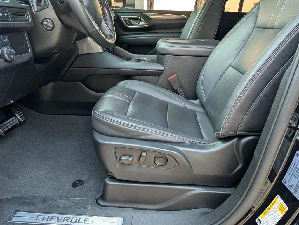 2022 Chevrolet Suburban RST - Photo 17