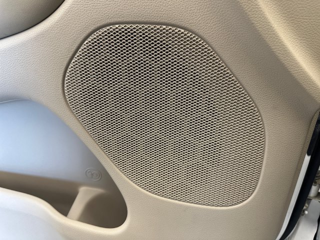Used 2020 White Jeep Limited image 28