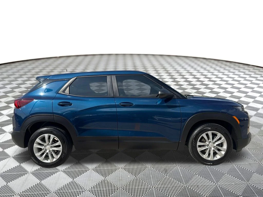Used 2021 Blue Chevrolet LS image 7