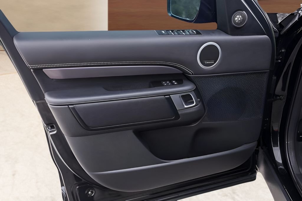2024 Land Rover Discovery Metropolitan Edition - Photo 28