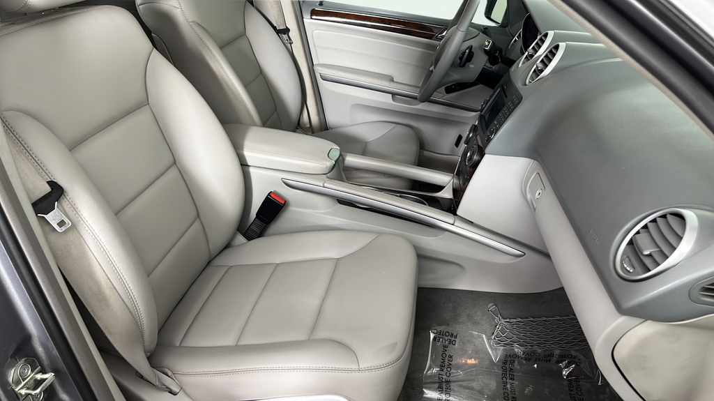 Used 2011  Mercedes-Benz ML 350 image 22