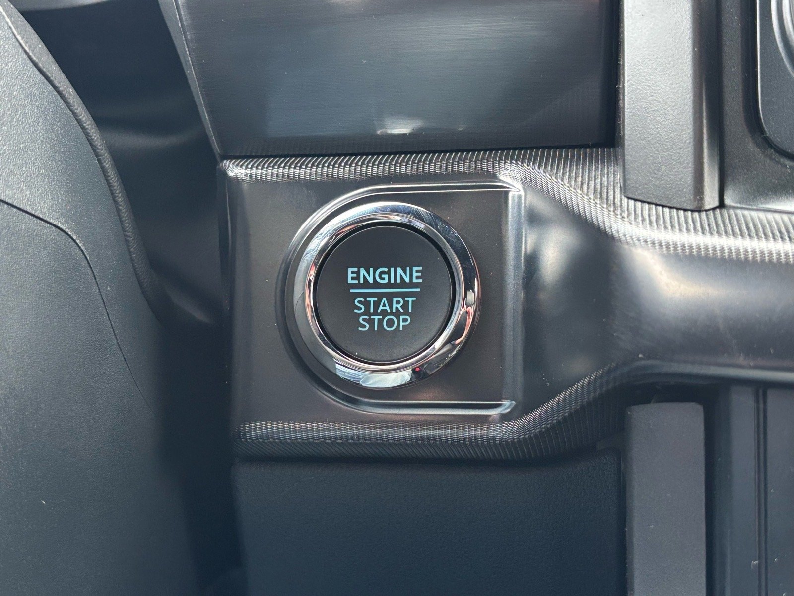 New 2026 Carbonized Gray Metallic Ford Lariat® image 18