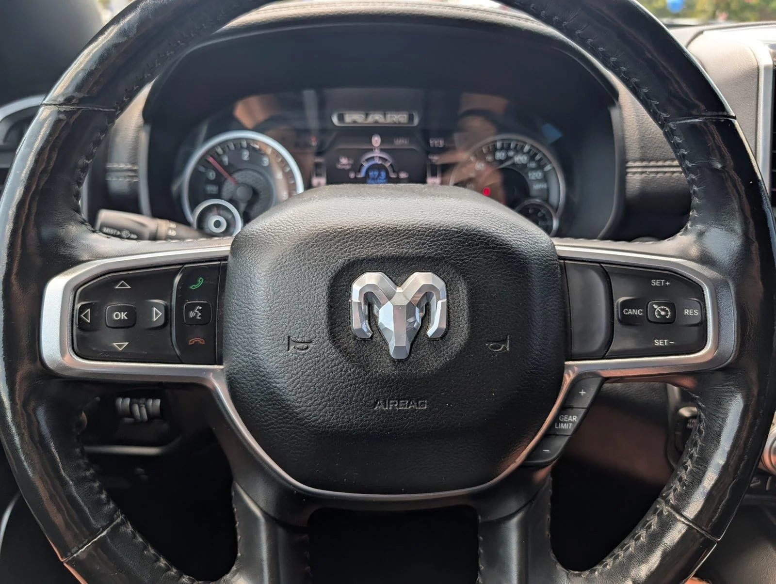 Used 2020 Granite Crystal Metallic Clearcoat Ram Laramie image 25