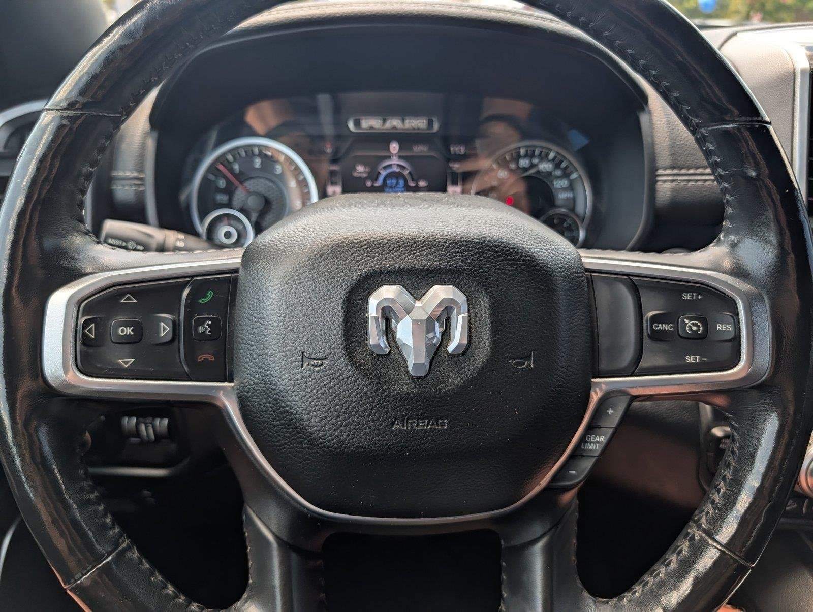 Used 2020 Granite Crystal Metallic Clearcoat Ram Laramie image 25