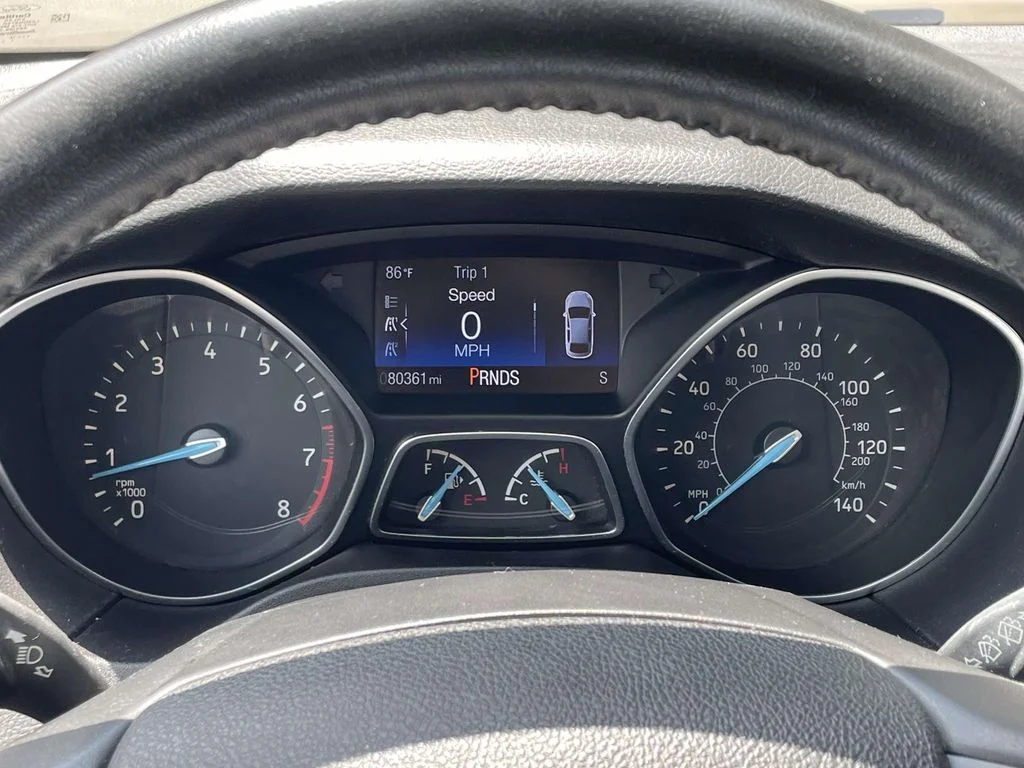 Used 2015 Red Ford SE image 20