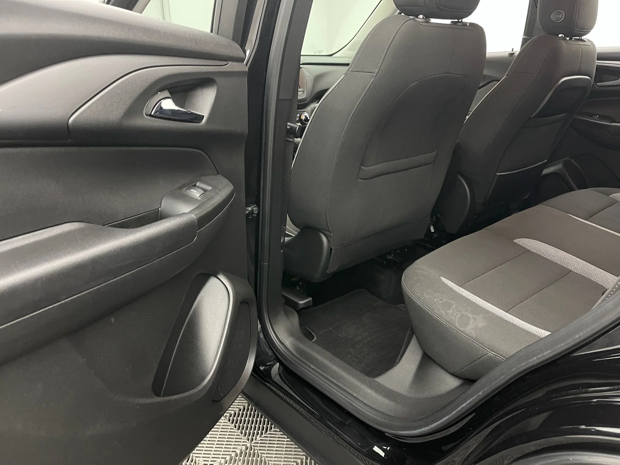 Used 2022 Mosaic Black Metallic Chevrolet LT image 35
