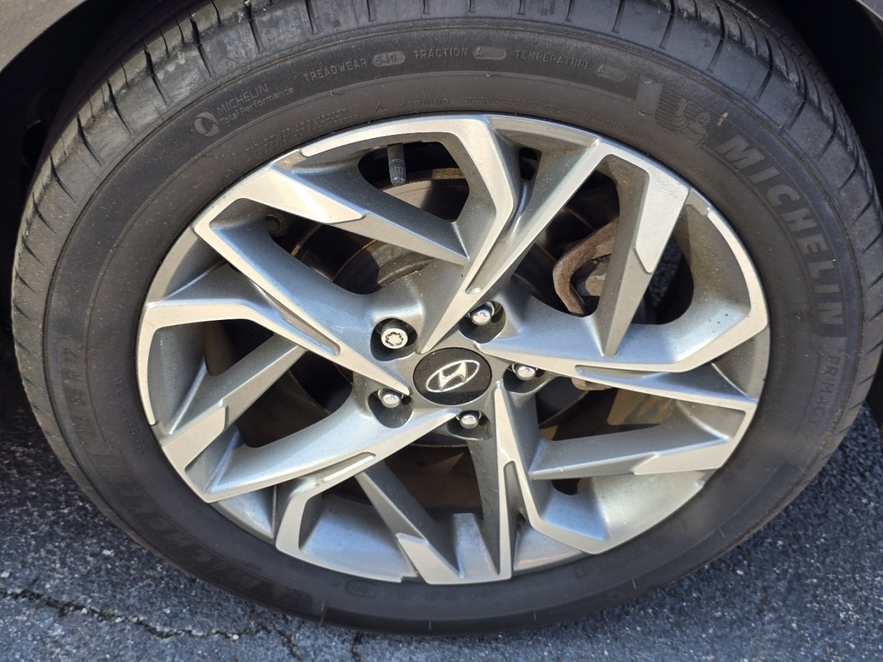 Used 2023 Gray Hyundai SEL image 25