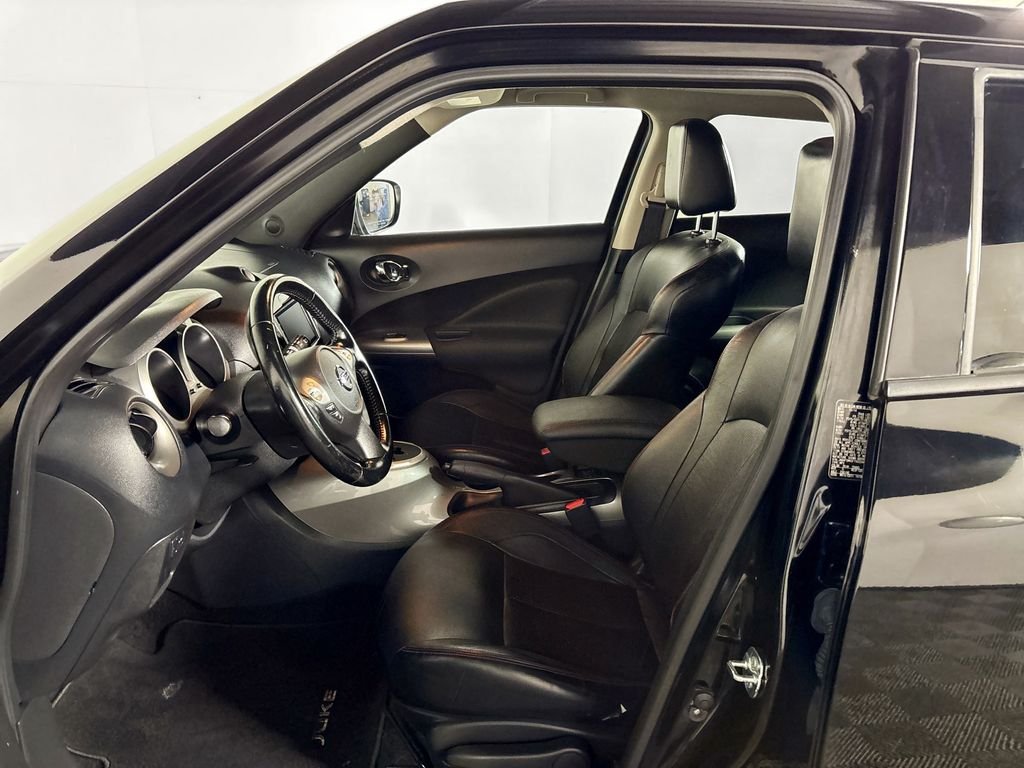 Used 2015 Super Black Nissan SL image 11