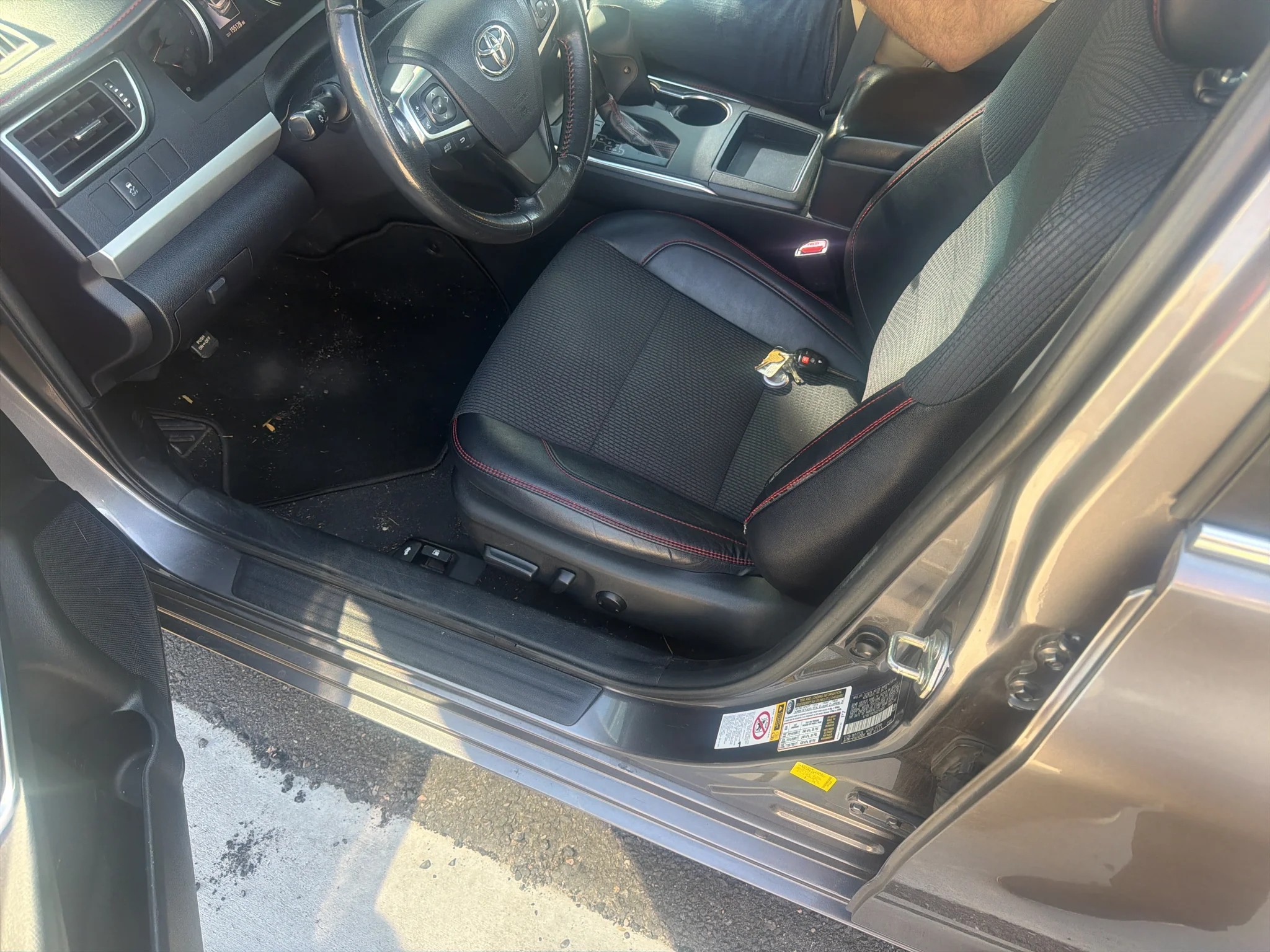 Used 2016 Predawn Gray Mica Toyota SE image 10