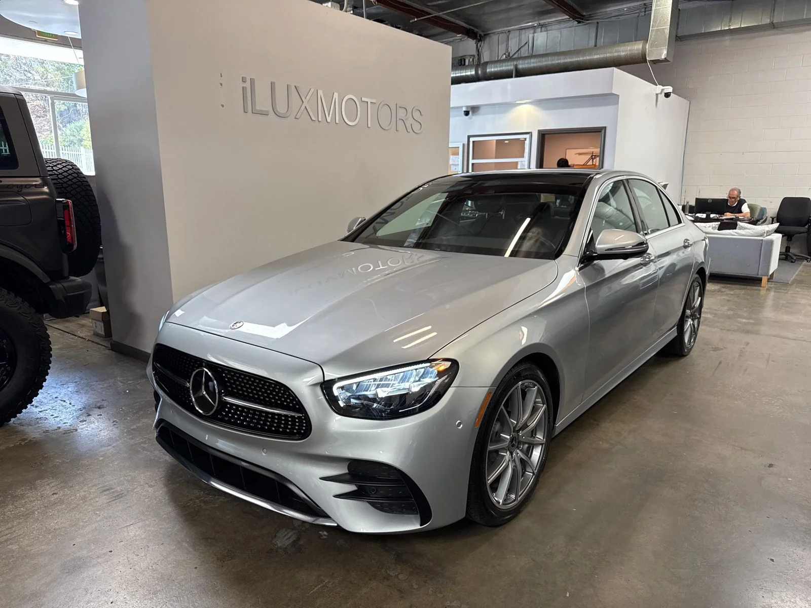 2022 Mercedes-Benz E-Class E350's photo