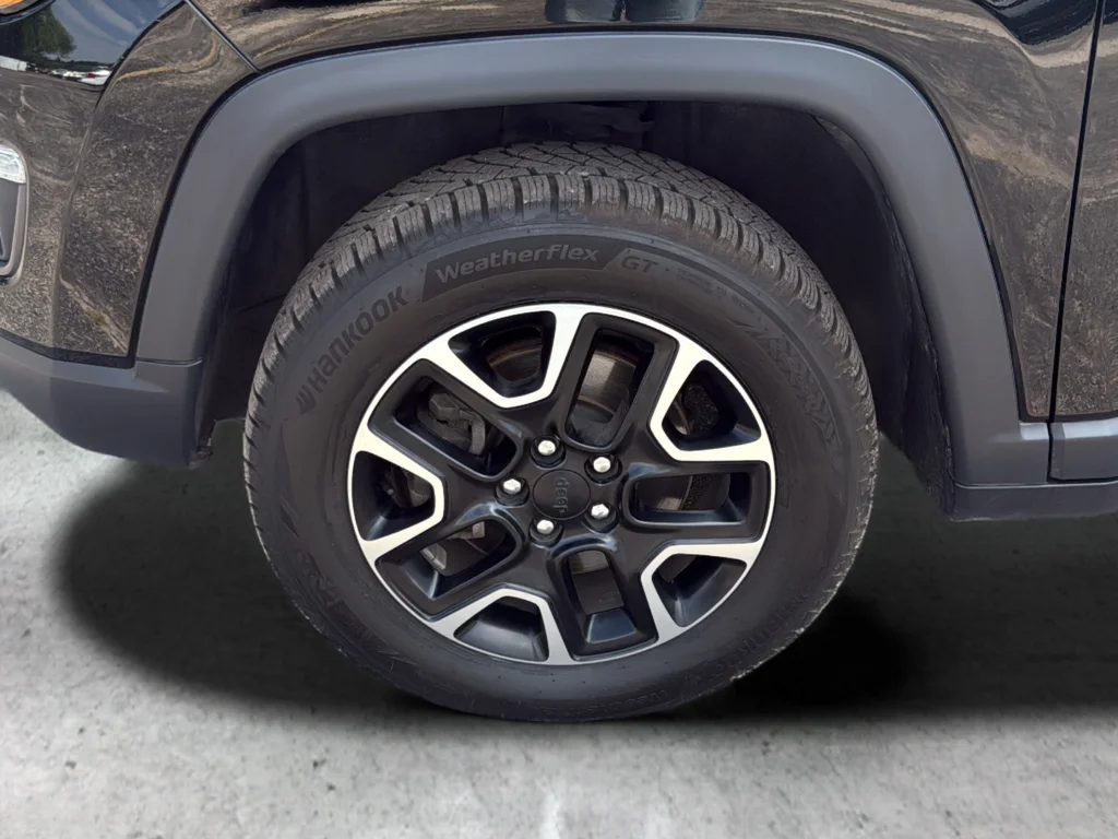 Used 2020 Black Jeep Trailhawk image 32