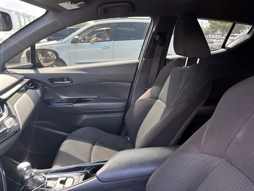 Used 2019 Gray Toyota XLE image 22