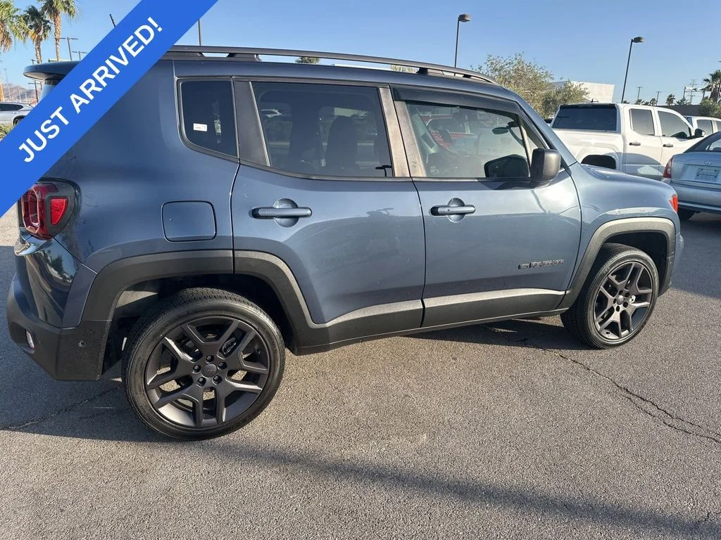 Used 2021 Slate Blue Jeep Latitude image 3