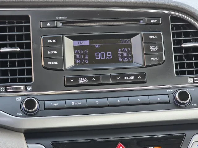 Used 2018 Symphony Silver Hyundai SE image 10