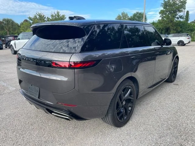 Used 2024 Gray Land Rover Dynamic SE image 2