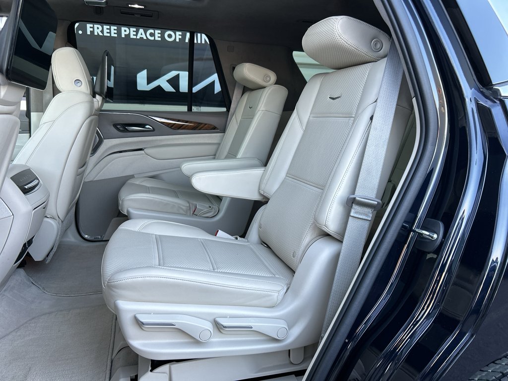 Used 2021 Dark Moon Blue Metallic Cadillac Premium Luxury Platinum image 12