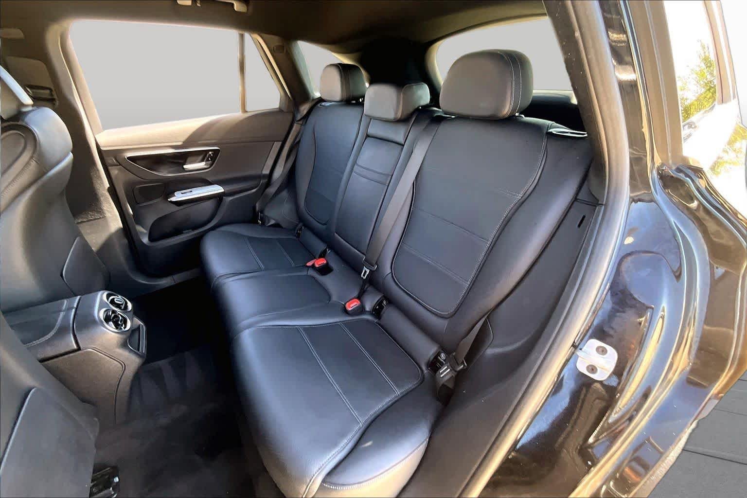 Used 2024 Black Mercedes-Benz GLC 300 image 20