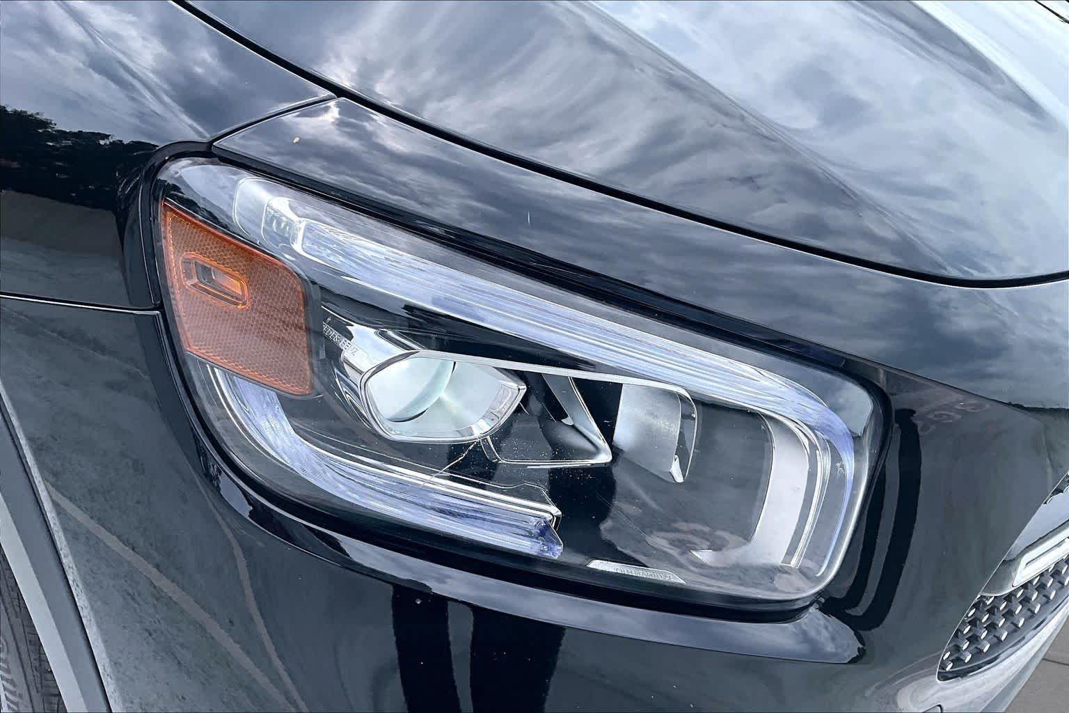 Used 2021 Night Black Mercedes-Benz GLB 250 image 28