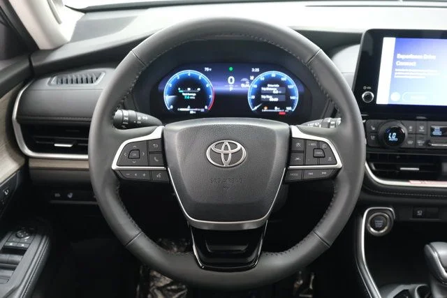 Certified Used 2026  Toyota Limited image 13
