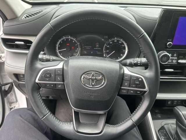 Used 2023 Beige Toyota LE image 13