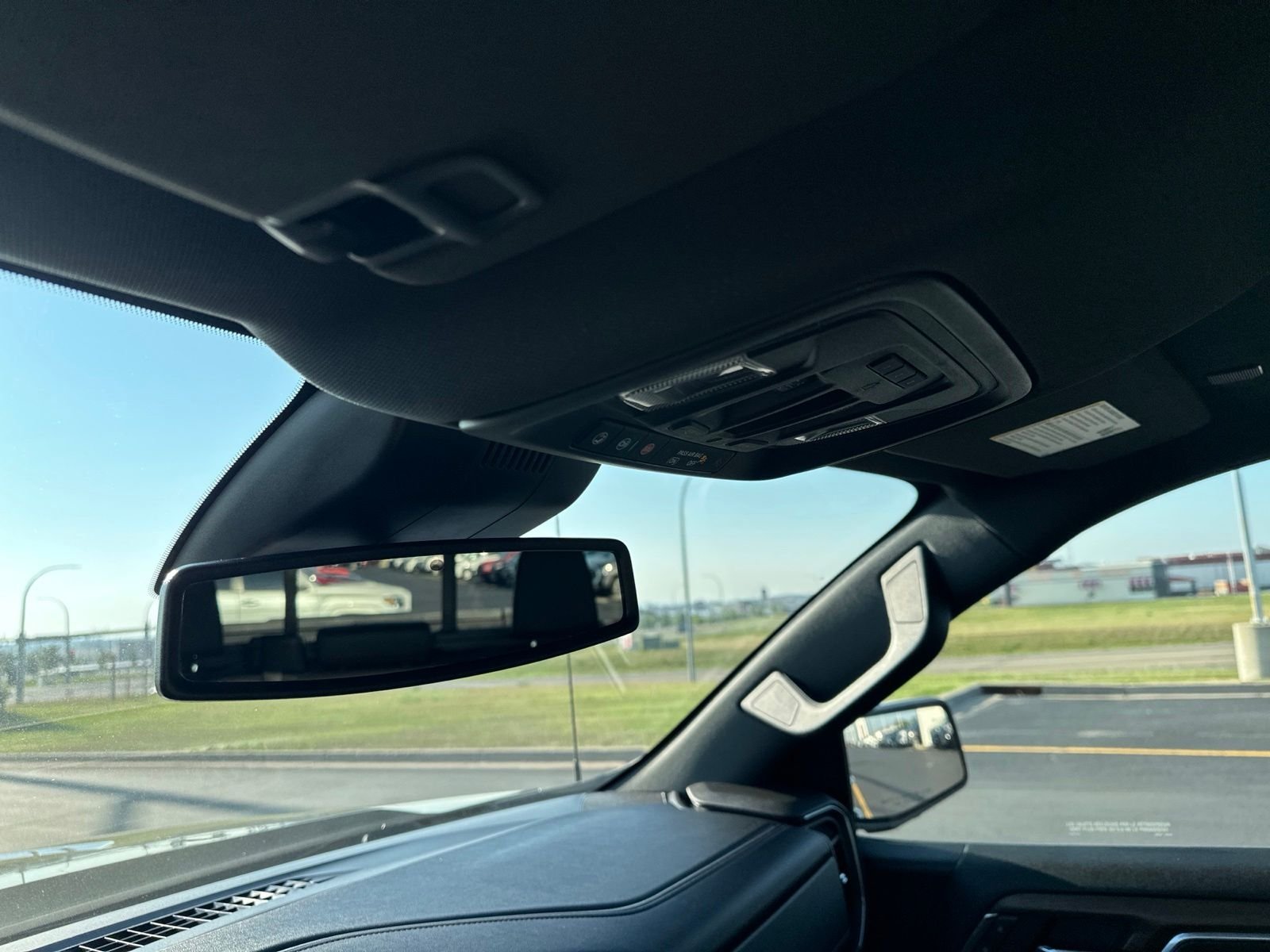 Used 2022 Gray Chevrolet High Country image 91
