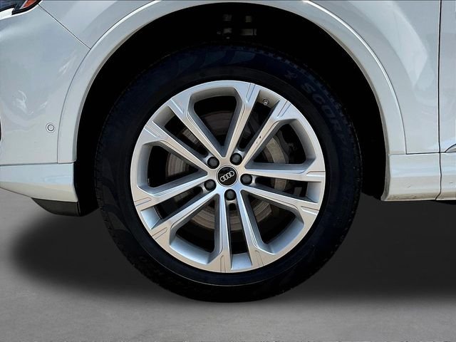 Used 2025  Audi 55 Premium image 37