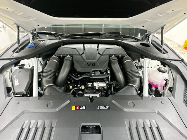 Used 2025 White Genesis 3.5T Sport image 19