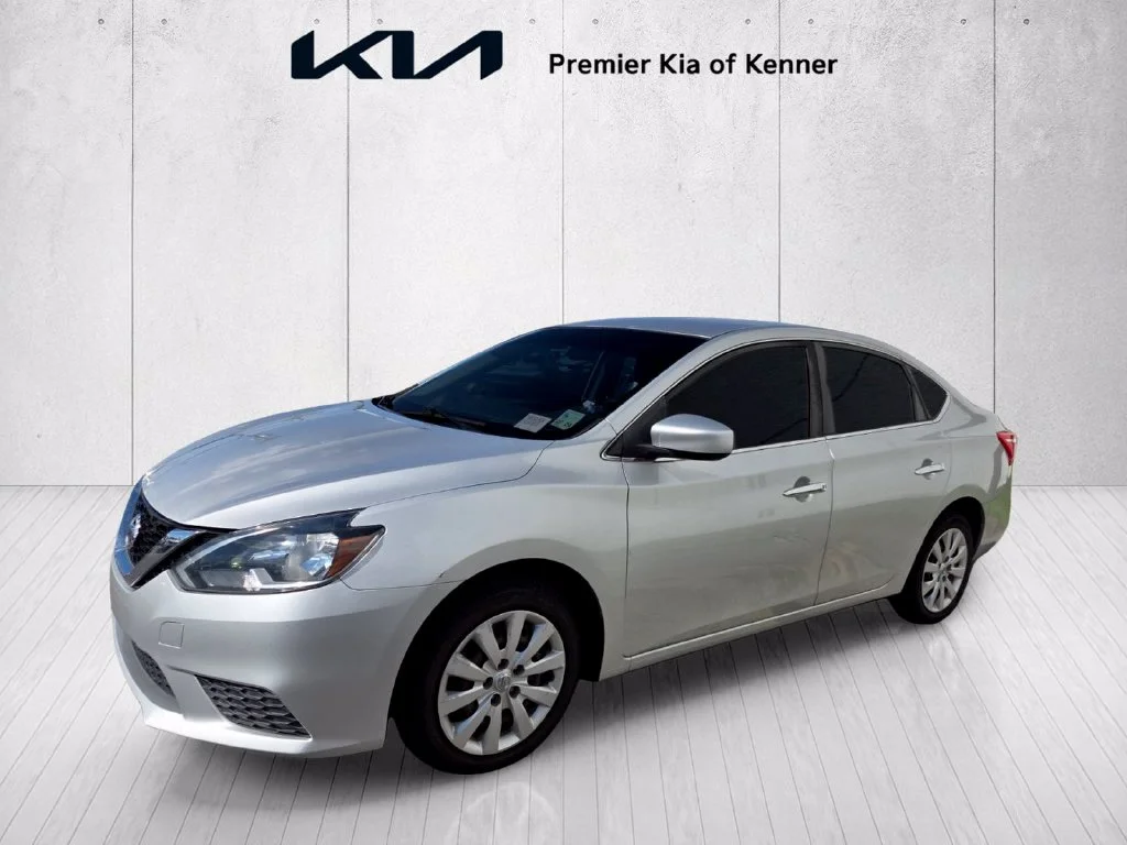 Used 2017 Silver Nissan S image 8