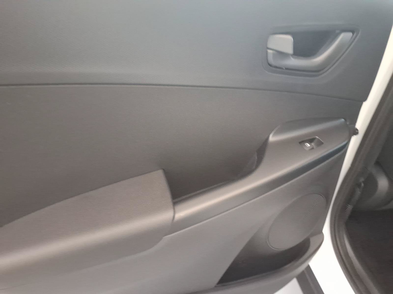 2023 Hyundai Kona SEL - Photo 15