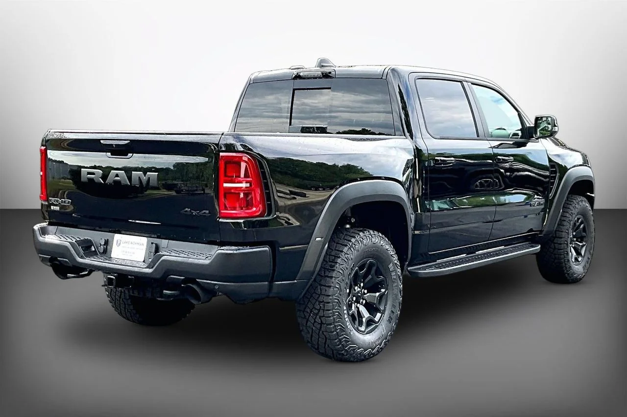 New 2026 Diamond Black Crystal Pearl-Coat Exterior Paint RAM RHO image 8
