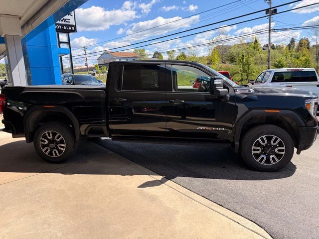 2022 GMC Sierra 2500HD AT4 - Photo 9