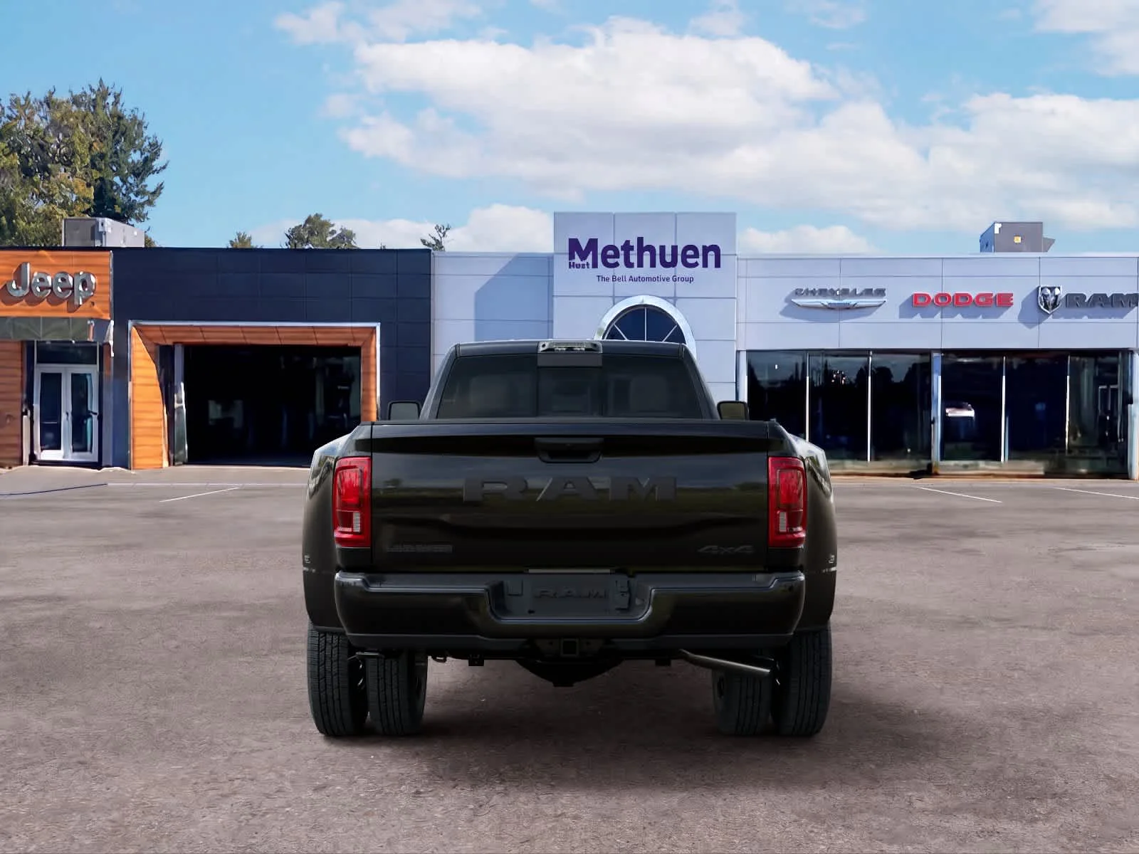 New 2027 Diamond Black Crystal Pearl-Coat Exterior Paint RAM Laramie image 7