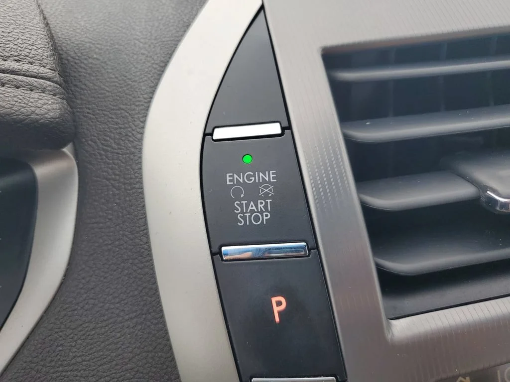 Used 2020 Blue Lincoln Reserve image 24