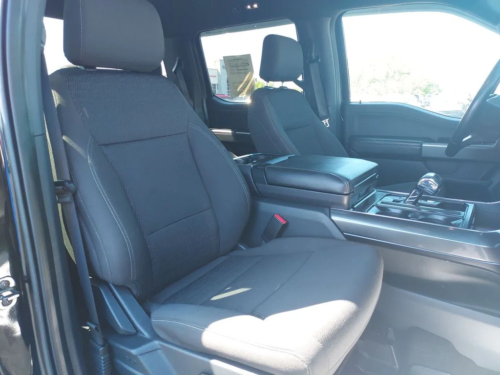 Used 2022 Black Ford XLT image 29