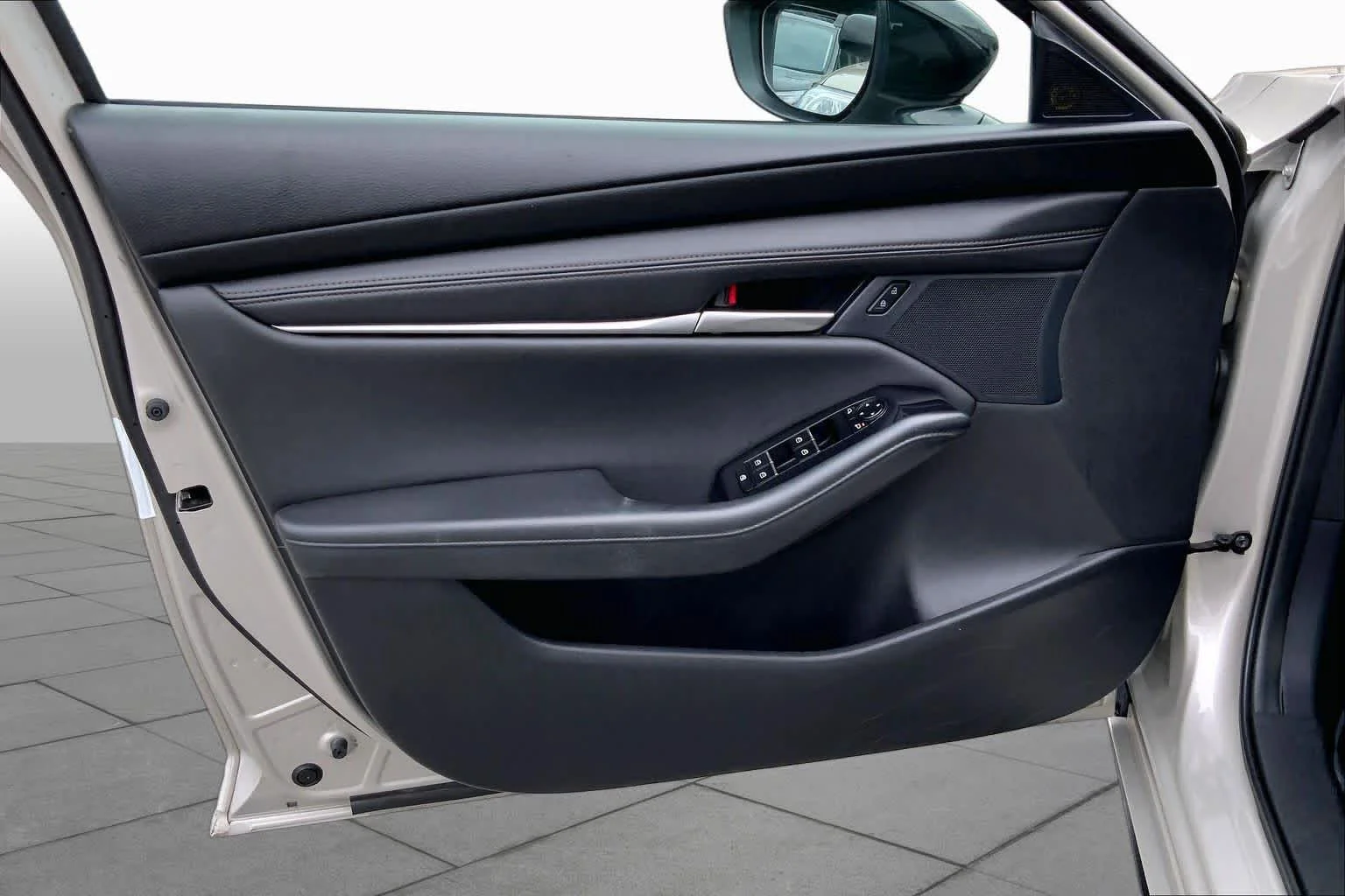 Used 2024 Platinum Quartz Metallic Mazda 2.5 S Select Sport image 19