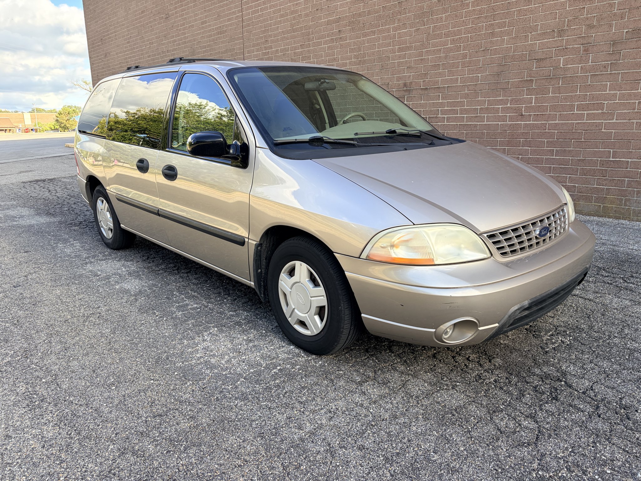 Used 2003 Silver Frost Clearcoat Metallic Ford LX image 7