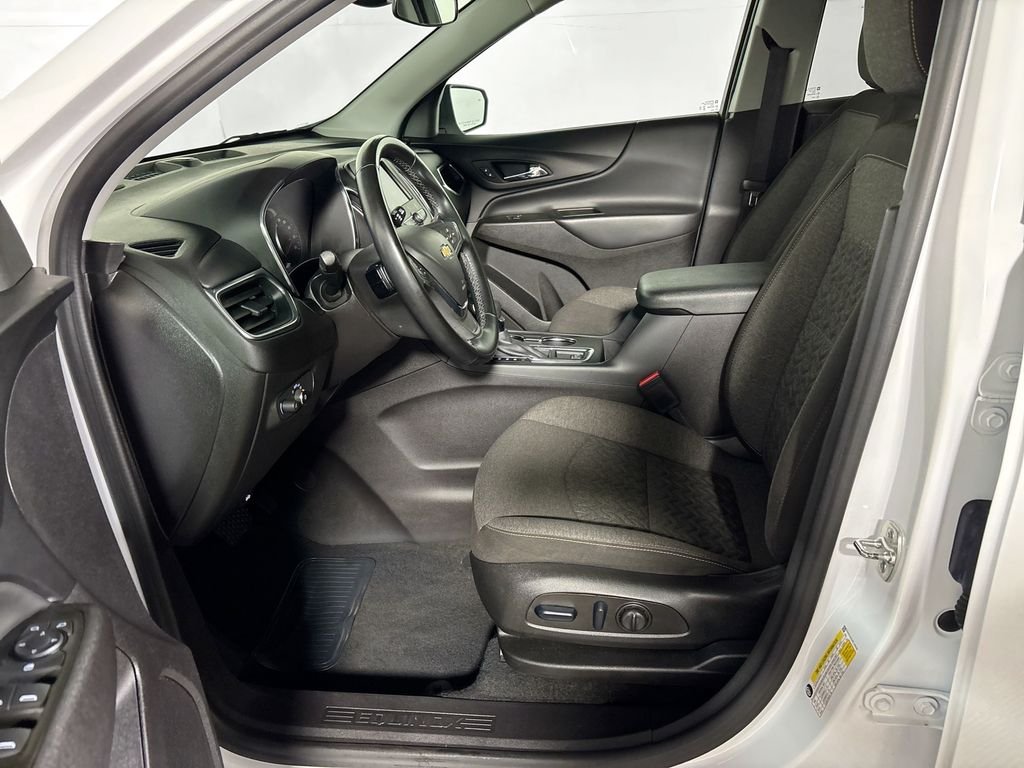 Used 2024 White Chevrolet LT image 11