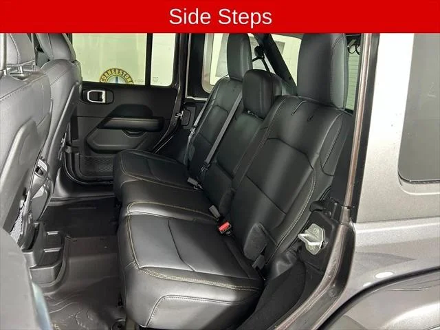 New 2026 Granite Crystal Metallic Clear-Coat Exterior Paint Jeep Sahara image 12