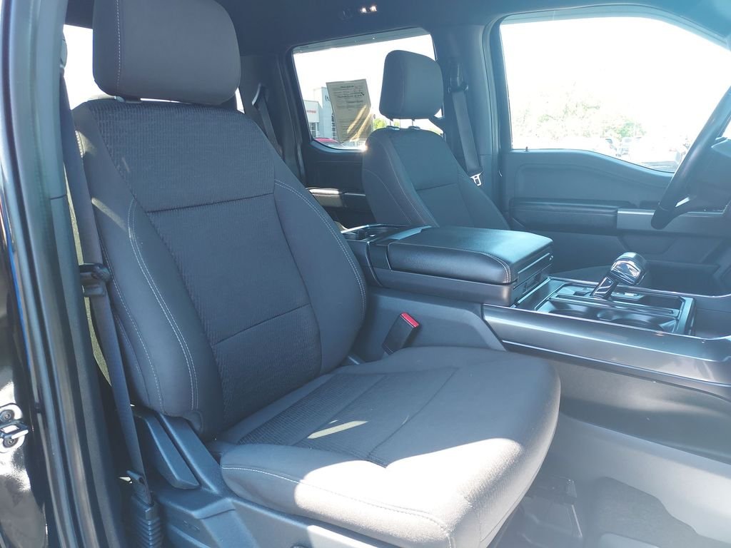 Used 2022 Black Ford XLT image 29