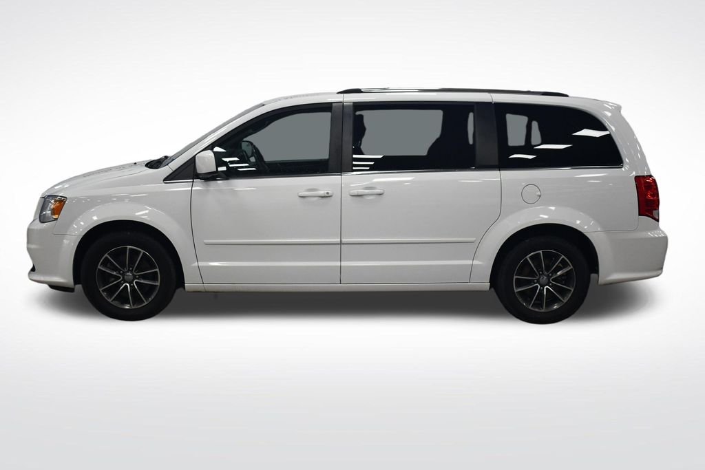 Used 2017 White Knuckle Clearcoat Dodge SXT image 4