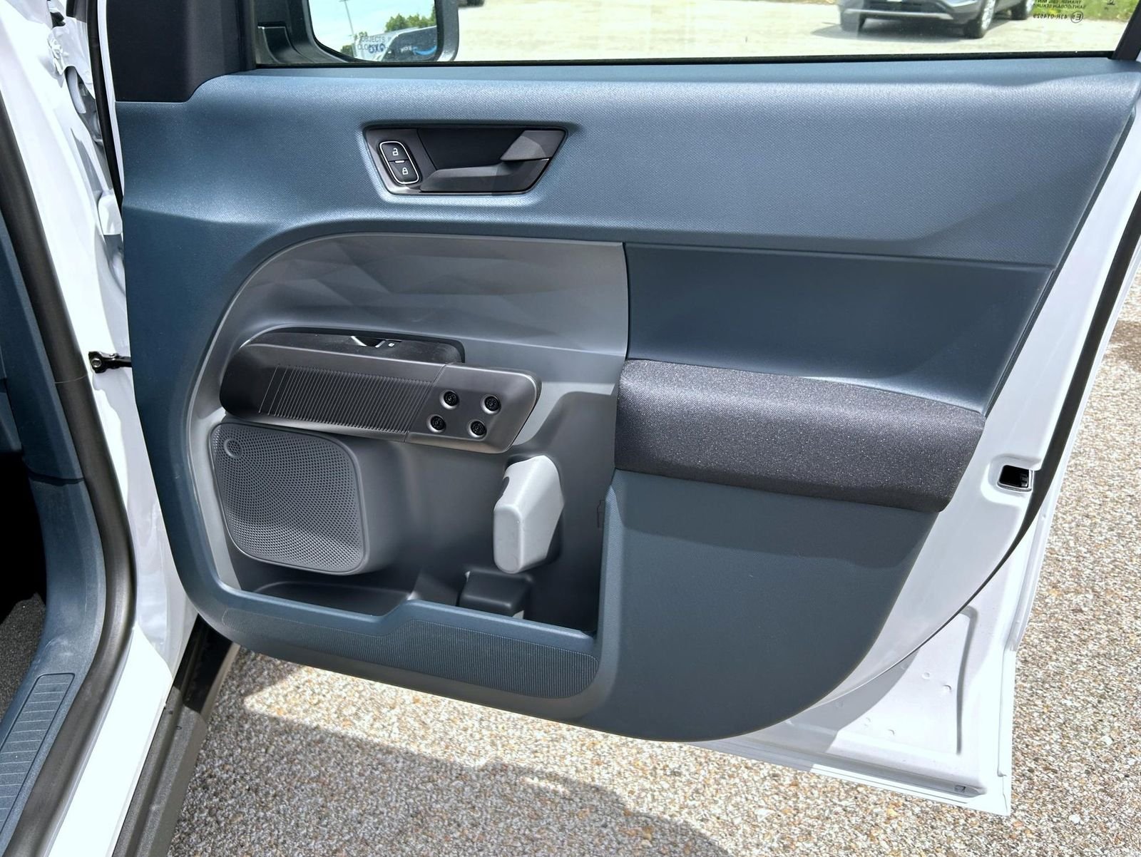 New 2026 Oxford White Ford XL image 16