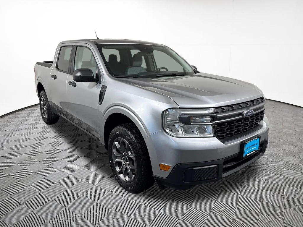Used 2022 Silver Metallic Ford XLT image 4