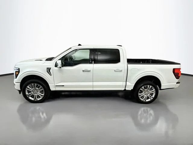 New 2026 Star White Metallic Tri-Coat Ford Platinum® image 4