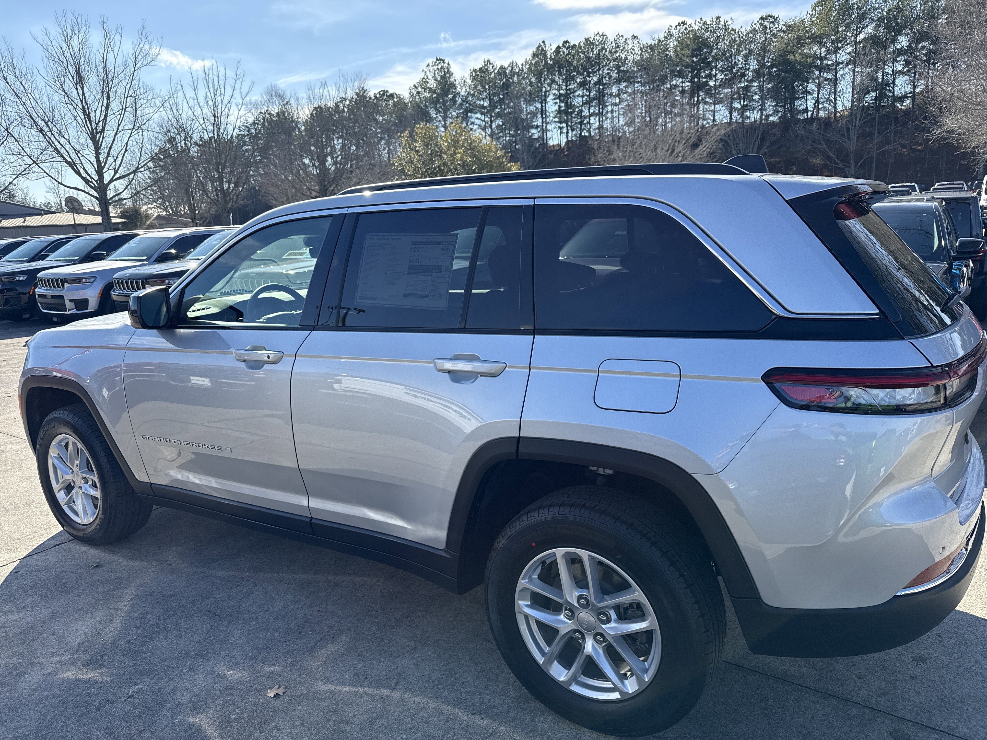 New 2025 Silver Zynith Jeep Laredo image 4