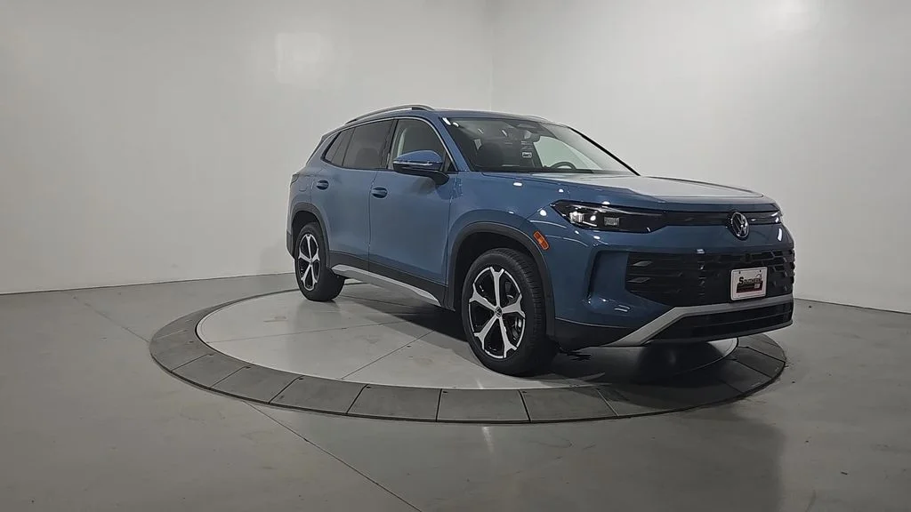New 2026 Blue Volkswagen 2.0T SE image 7