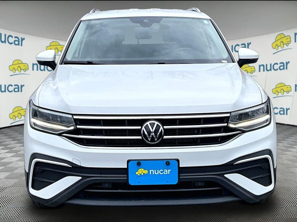 Used 2024 White Volkswagen 2.0T SE image 3